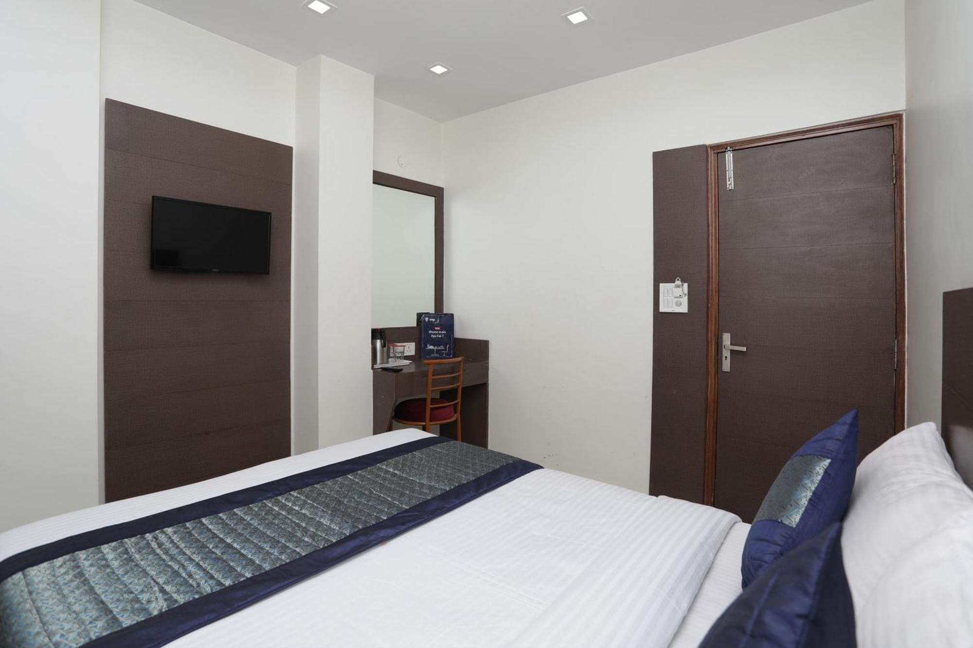 Hotel O Sun Palace Delhi Zewnętrze zdjęcie