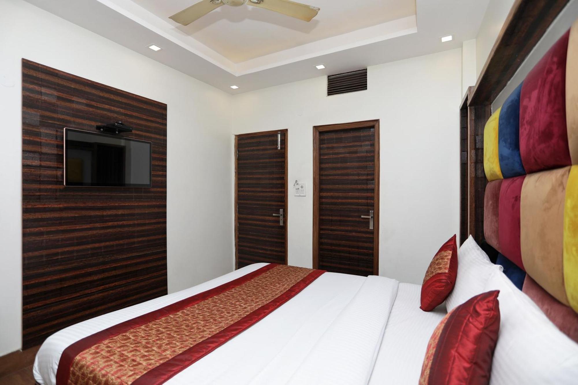 Hotel O Sun Palace Delhi Zewnętrze zdjęcie
